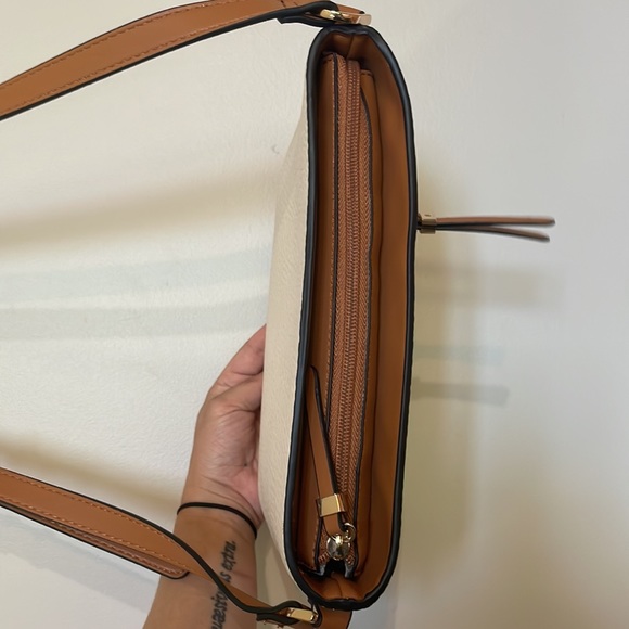 FIORELLI PURSE brand new! Never worn! - Picture 7 of 10